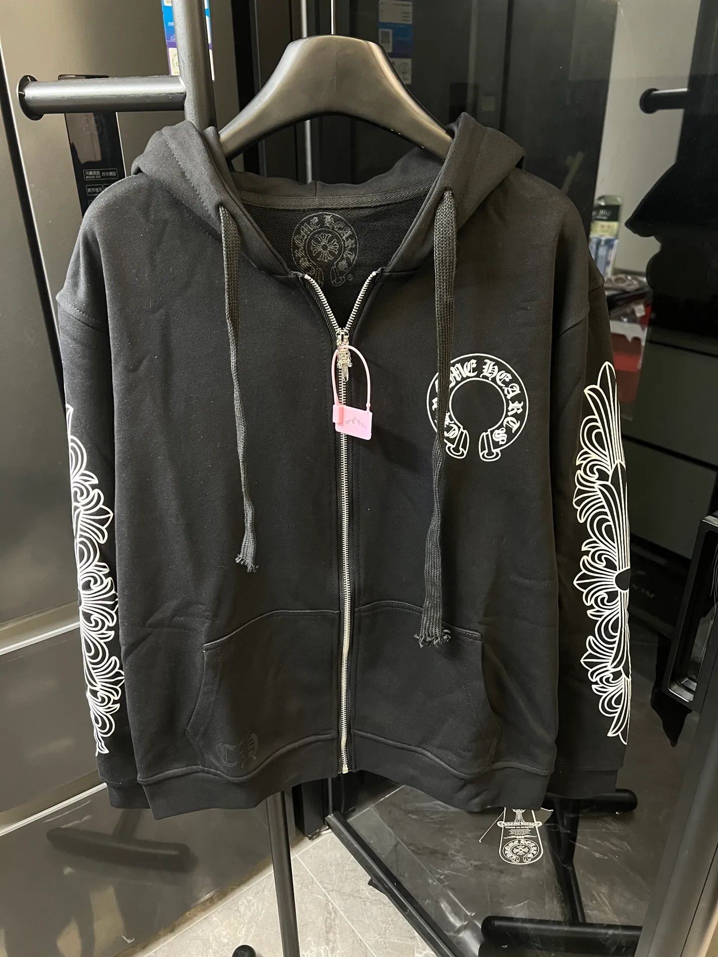 P280 [next day] CHROME HEARTS/Chrome Heart CH 25Ss Miami limited horseshoe hooded zipper jacket (black), same style for men and women, versatile and easy to match Size: s m l xl Detailed sizes can be found in Figure 9